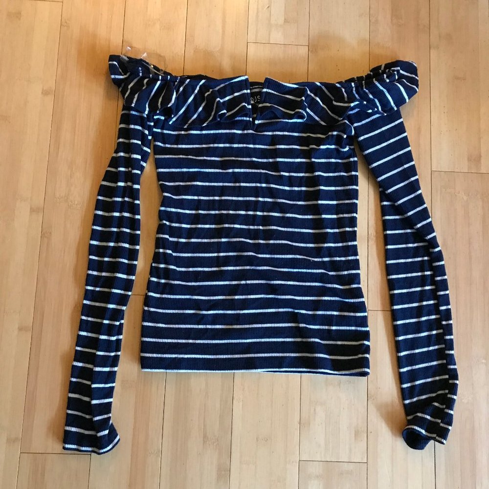 Over the shoulder top